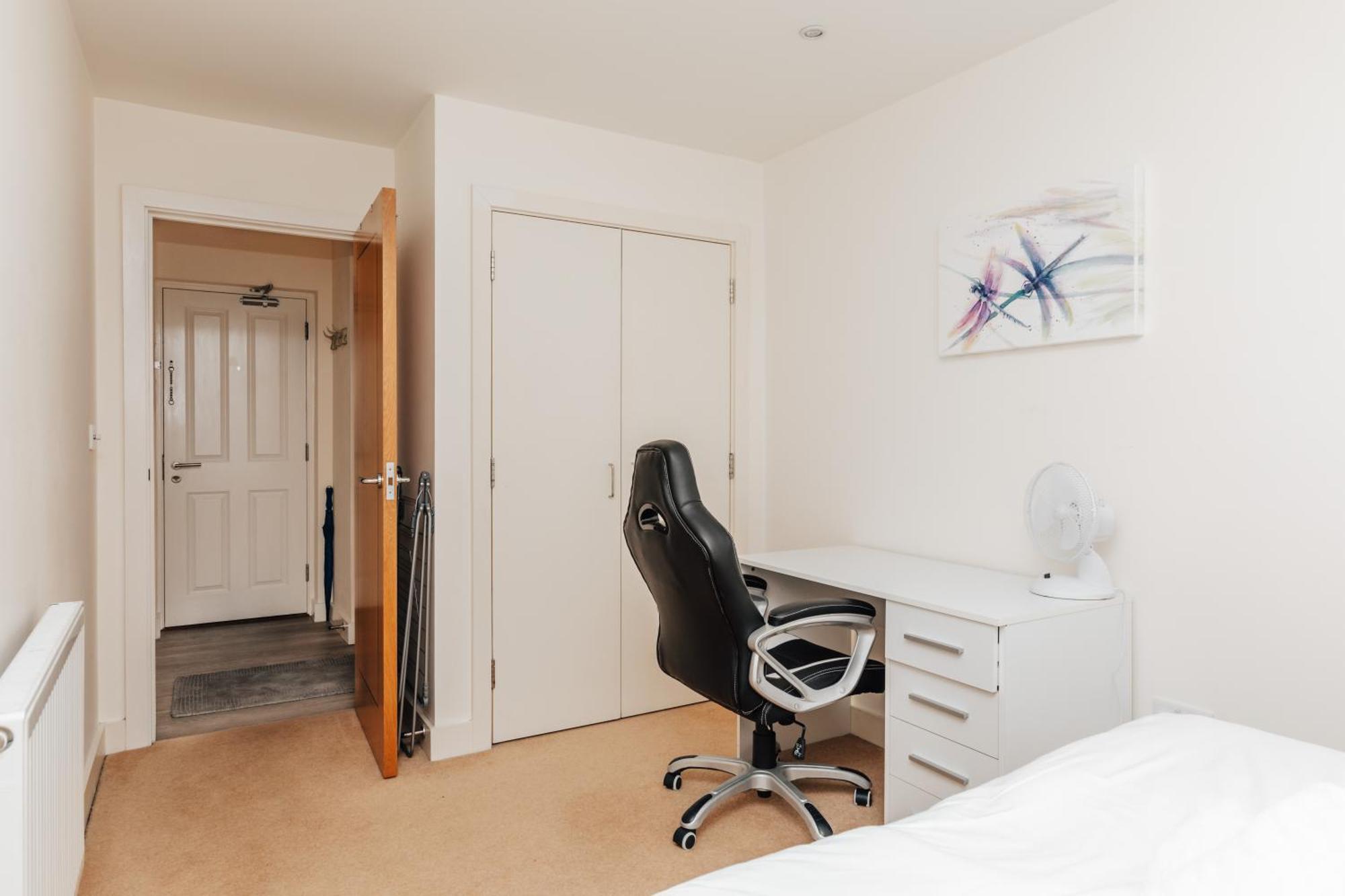 Henley Town Centre With Parking Apartment Exterior photo